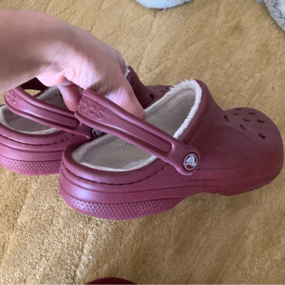 Fuzzy Crocs - Picture 3 of 4